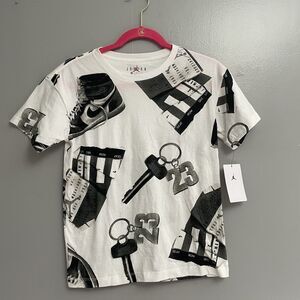 Jordan Boys Graphic Print T-Shirt White Black Size L (12-13 YRS) 100% Cotton